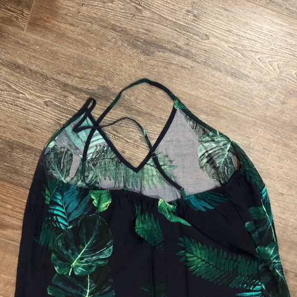 Maxi Dress with Leaf Pattern - Picture 3 of 3